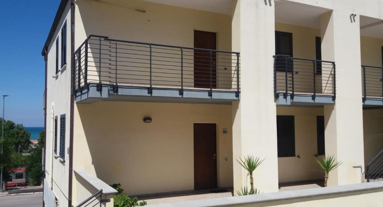 Via Mediterraneo 39 Casa Vacanze 佩塔恰托 外观 照片